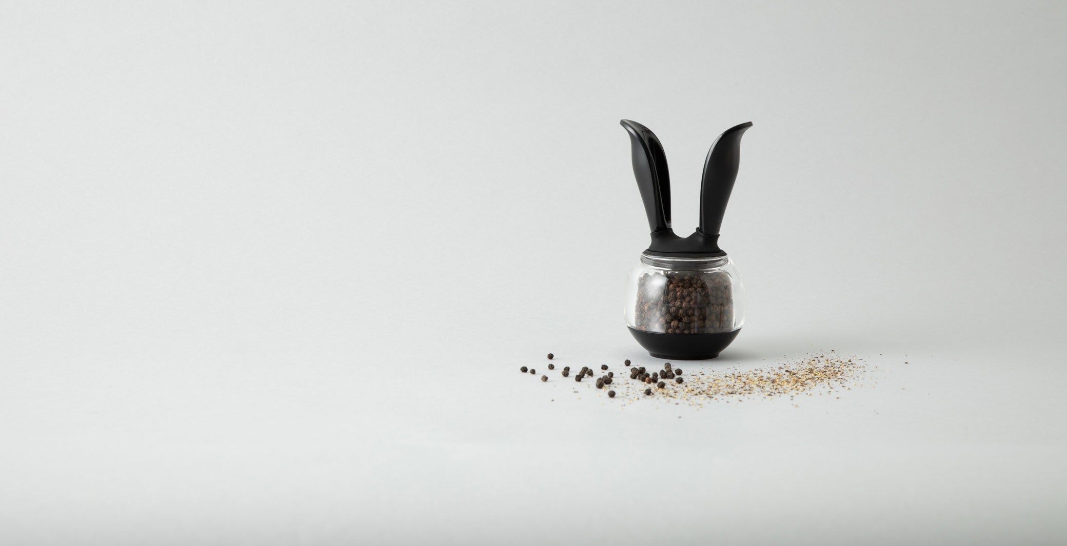 SALT & PEPPER GADGETS