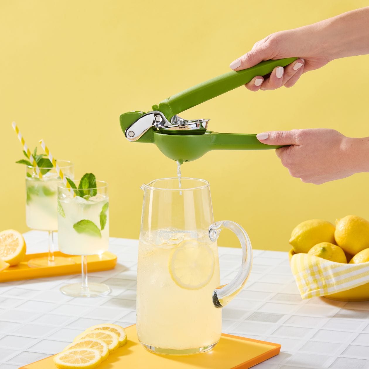 Chef'n Fruit & Vegetable Prep FreshForce Citrus Juicer FreshForce Citrus Juicer