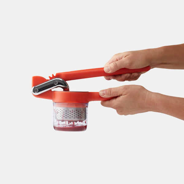 chef-n-freshforce-juice-press-